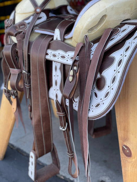 Brown and White Ovals with Circles Design Esqueleto 15.5 Horse Saddle